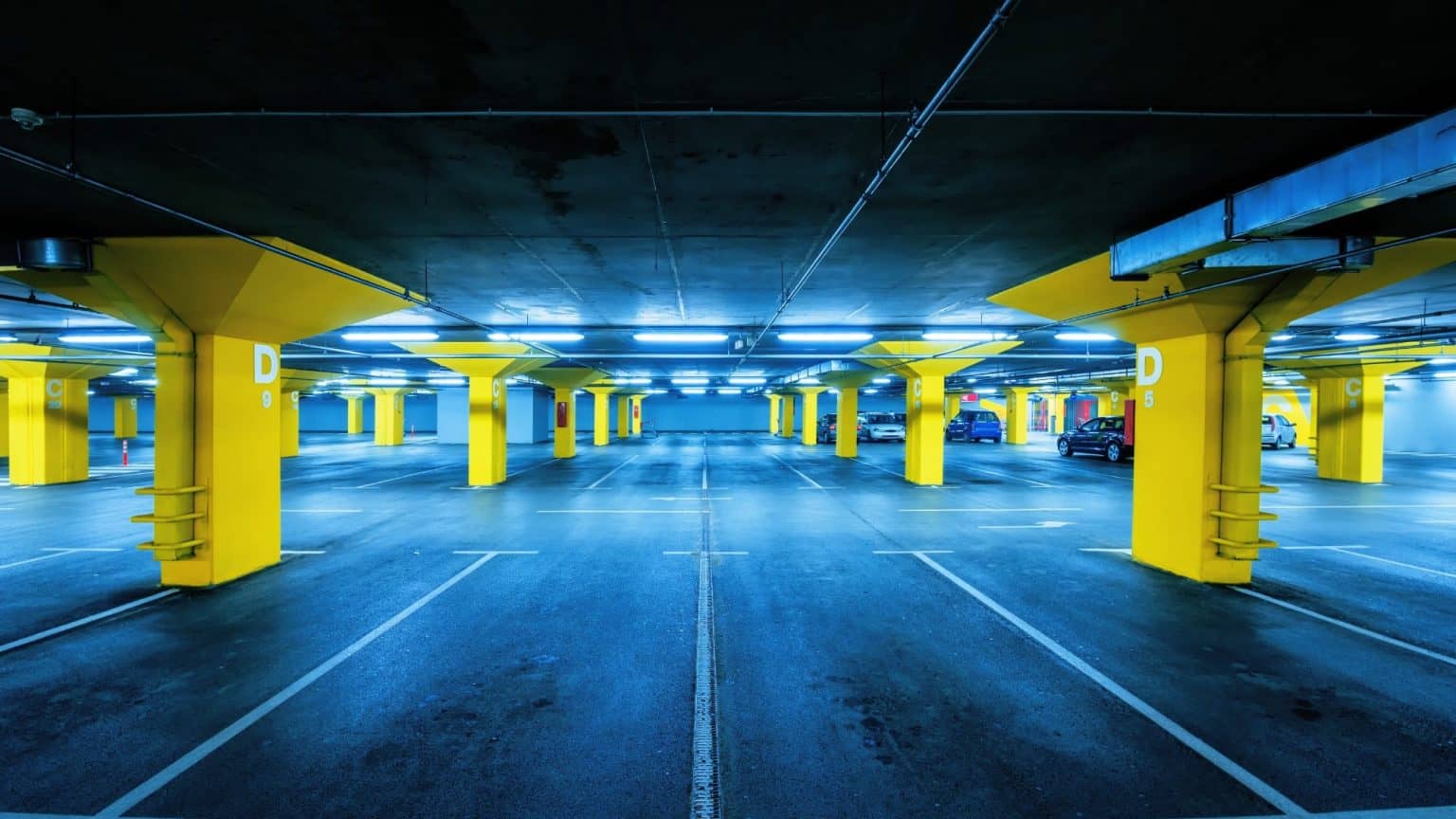 Crowne Plaza Parking - Image 2